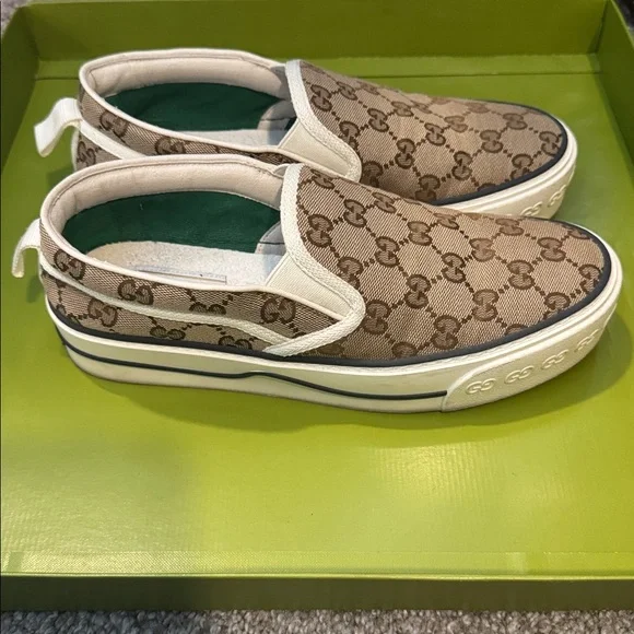 Gucci Beige and White Slip-On Shoes - Picture 2 of 6